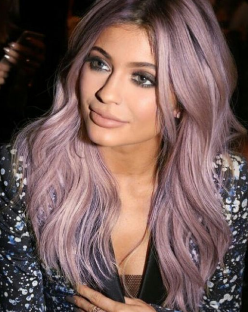 Kylie Jenner Lavender Gray Hair Color Trend for Summer Season